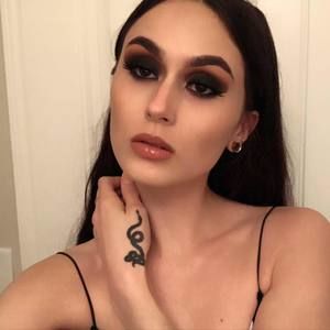 Meet your Posher, Tessa